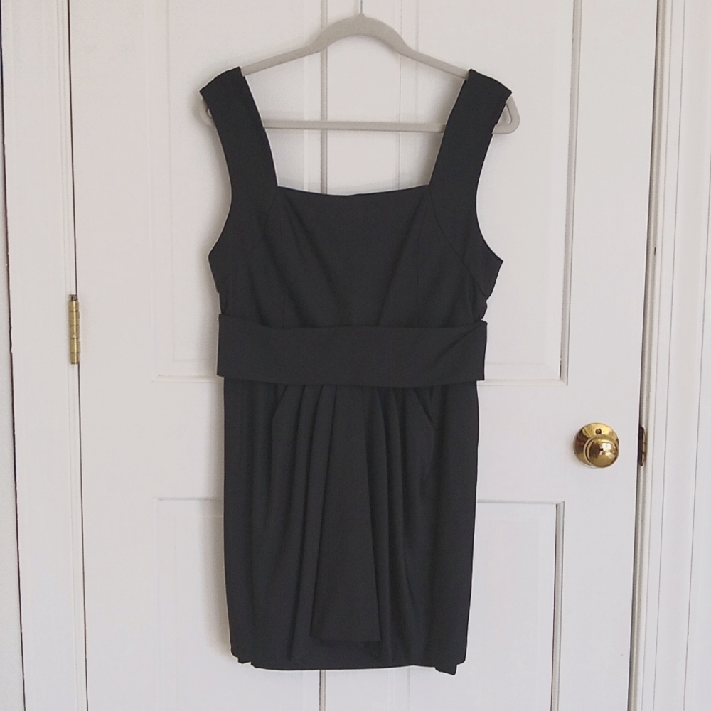 Alice & Olivia Black Square Neck Sleeveless Tulip Skirt Cocktail Dress NWT Large